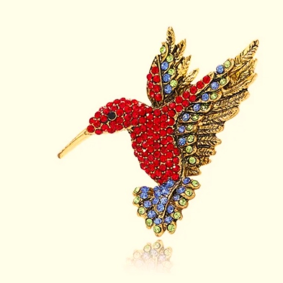 Jewelry - Gorgeous Pin from Estate